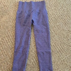 NWOT worn one time! Seamless, scrunched leggings - super comfortable.